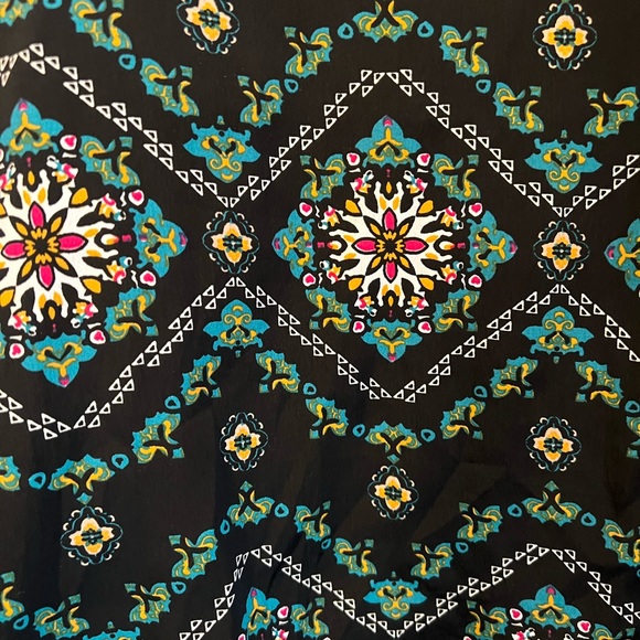 Hollister Flowy Patterned Tank Top - Picture 9 of 9